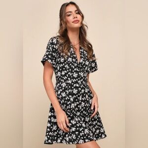 NWT Lulus Black Floral Print Mini